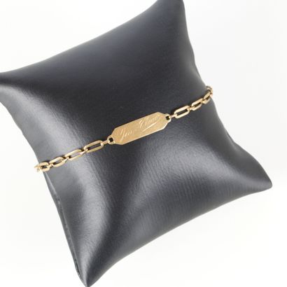 Engraved gold child's curb chain. Accident....
