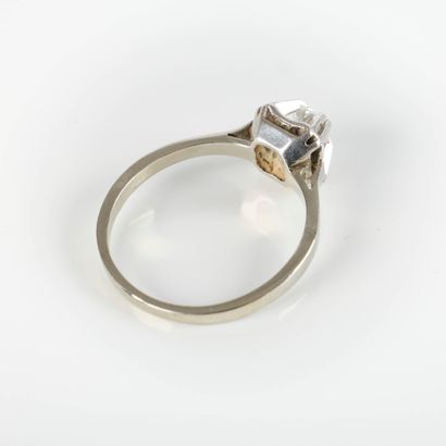 Solitaire ring in white gold set with a brilliant-cut...
