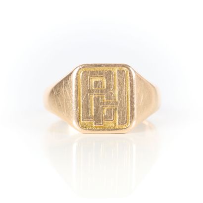 Gold signet ring engraved BH. Cut. 13.24...