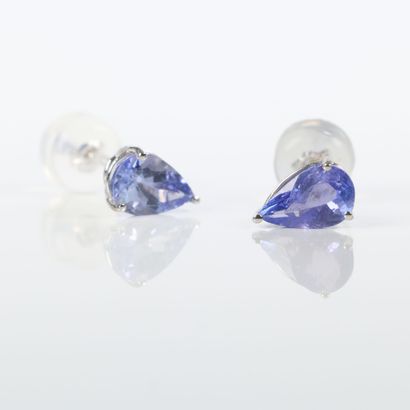 Pair of white gold (750) earrings, each set...