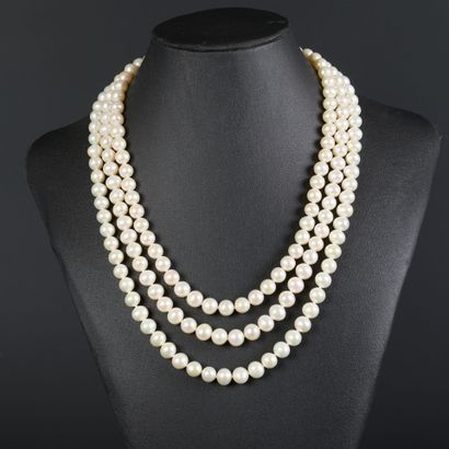 Triple-strand necklace of choker cultured...