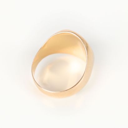 Gold signet ring, engraved LB. 8,46 g . 18...