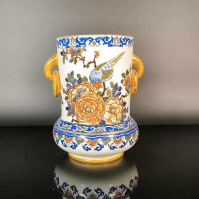 GIEN. Set of two pieces in polychrome earthenware,...
