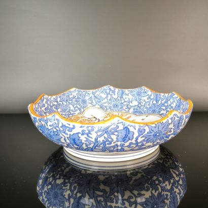 GIEN
Polychrome earthenware bowl with a Chinese-style...