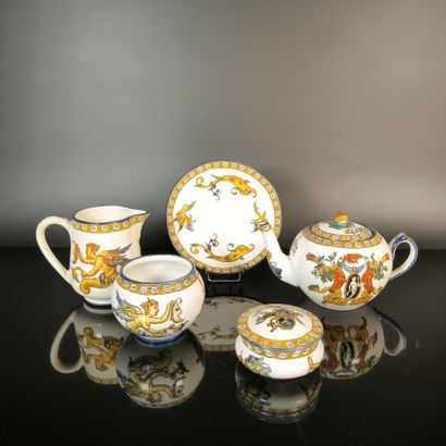 GIEN. A 5-piece set of polychrome earthenware...