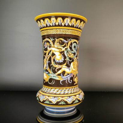 GIEN - attributed to
Polychrome earthenware...