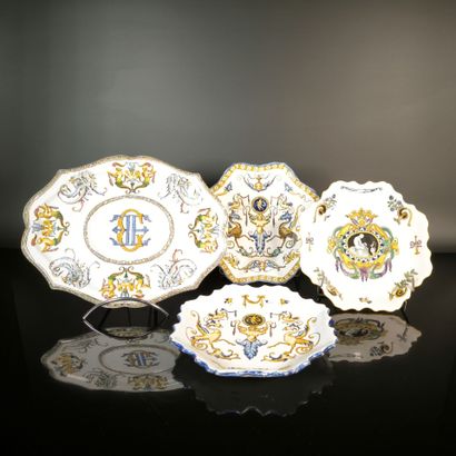 GIEN. Set of 4 pieces of polychrome earthenware...