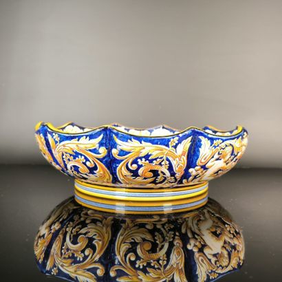 GIEN
Round bowl made of polychrome earthenware,...