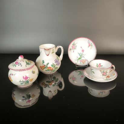 GIEN. A 5-piece set of polychrome earthenware,...