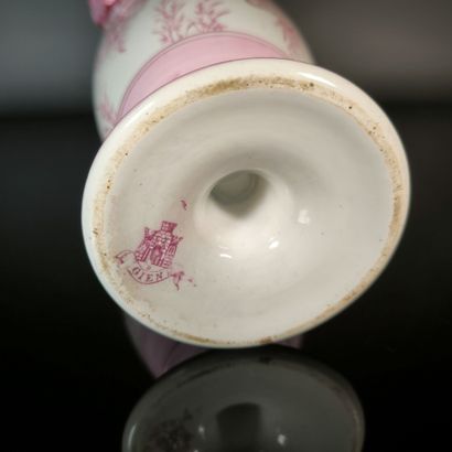 GIEN
Earthenware vase decorated in shades...