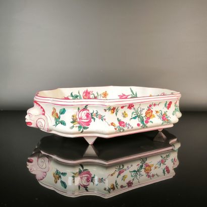 GIEN
Polychrome earthenware basin/planter,...