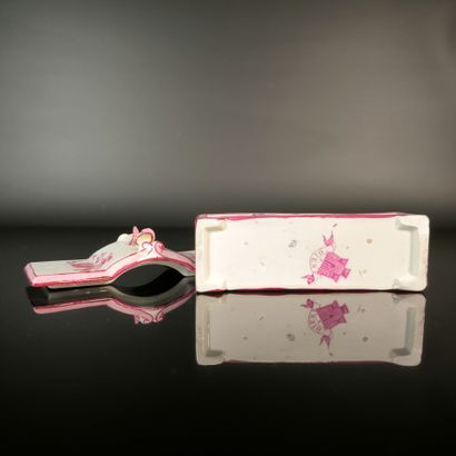 GIEN
Small rectangular earthenware box decorated...