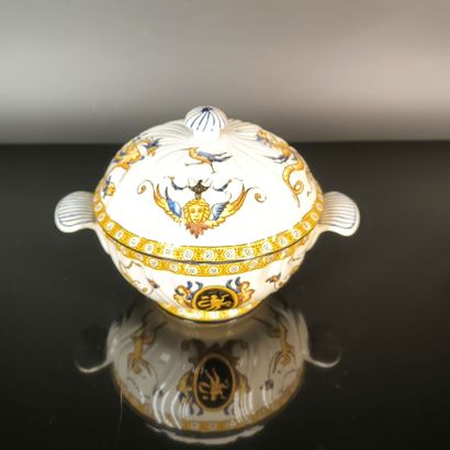GIEN
Polychrome earthenware candy dish with...
