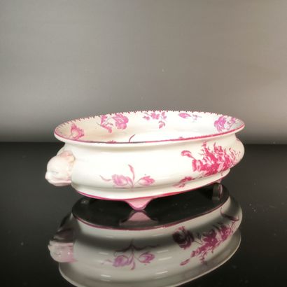 GIEN
Small oval earthenware planter in shades...