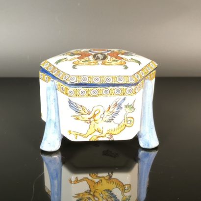 GIEN
Hexagonal tripod box made of polychrome...
