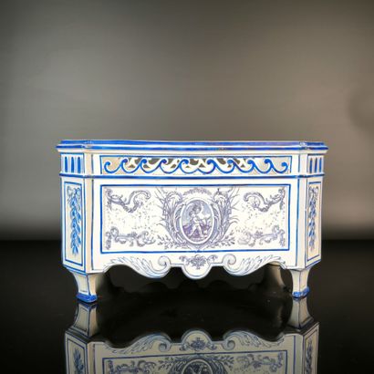GIEN
Rectangular earthenware planter with...