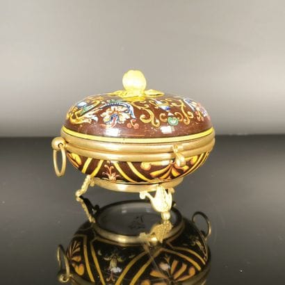 GIEN
Polychrome earthenware candy dish with...
