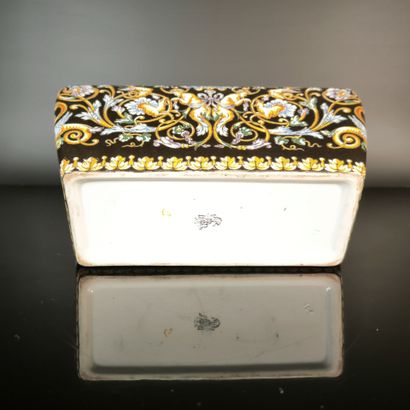 GIEN
Polychrome earthenware planter with...