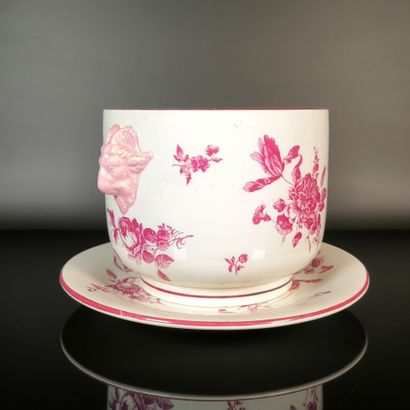 GIEN
Planters and saucers in earthenware...