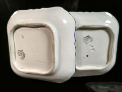 GIEN. Set of 4 square, beveled-edged bowls...