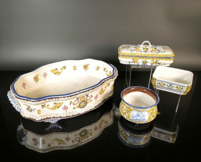 GIEN. Set of 4 earthenware pieces (minor...