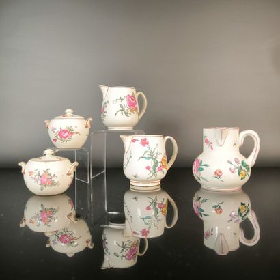 GIEN. Set of 5 polychrome earthenware pieces,...