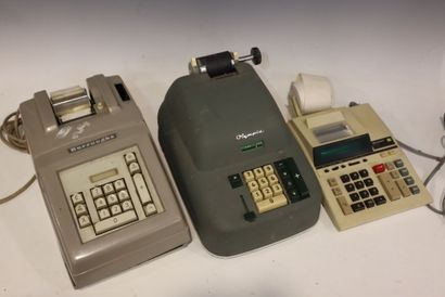 Lot de 5 anciennes caisses enregistreuses...
