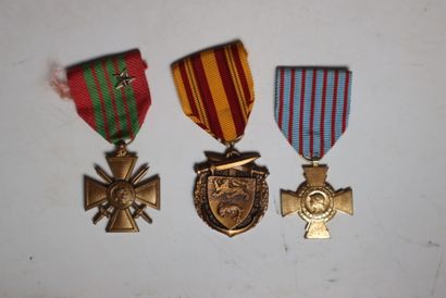 Lot de médailles militaire 
Deuxième Guerre...