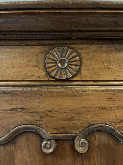 Bonnetière vendéenne en bois fruitier. XIXème...