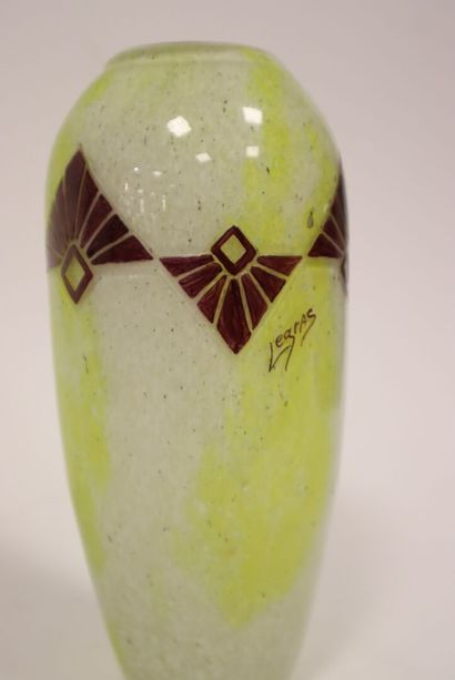 LEGRAS (1839-1916)
vase en verre marmoréen...