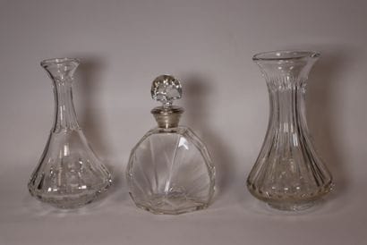 SAINT LOUIS
Lot comprenant deux vases modèle...