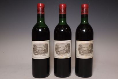 3 bouteilles de Château Lafite-Rothschild...