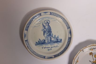 3 assiettes patronymiques XVIIIème siècle...