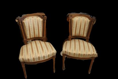 Mobilier de salon de style Louis XVI en bois...