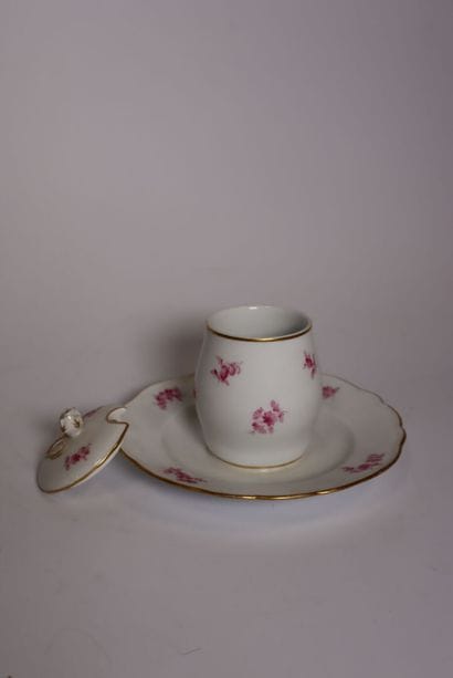 MEISSEN
Moutardier en porcelaine blanche...
