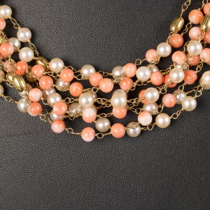 Important 7-row necklace of coral pearls,...