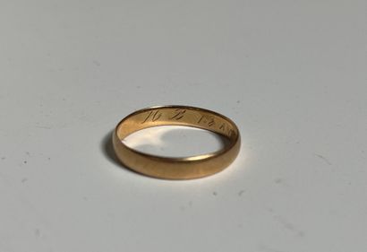 Alliance en or 18K
2.31g 
gravé à l'intérieur...