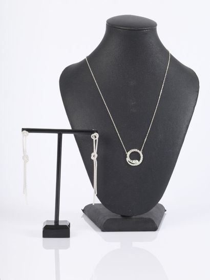 Collier serpent et paire de pendants d'oreilles...