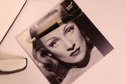 MONT BLANC x Marlène DIETRICH 
Stylo à bille...