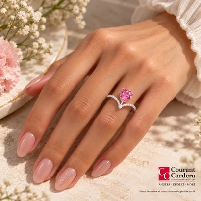 Bague en or gris sertie d'une tourmaline...
