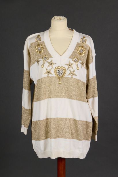 ESCADA by Margaretha Ley. Pull col 