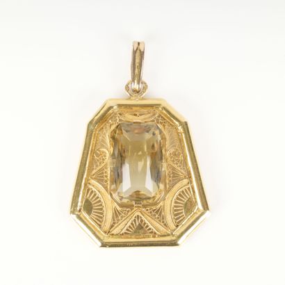 Large octagonal gold pendant with filigree...