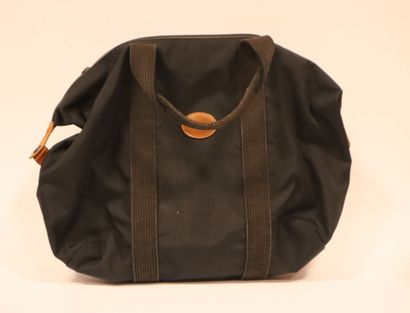 LONGCHAMP
Sac de sport en toile noir
élément...