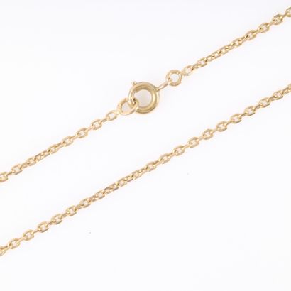 Chaîne en or maille forçat. 57 cm. 5,94 g....