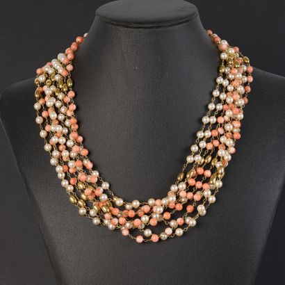 Important 7-row necklace of coral pearls,...