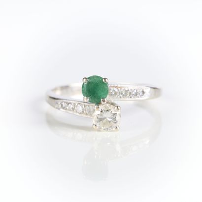 toi et moi ring in white gold, set with a...