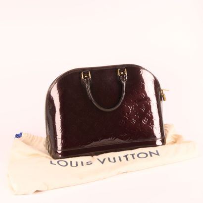 LOUIS VUITTON. Grand sac modèle 