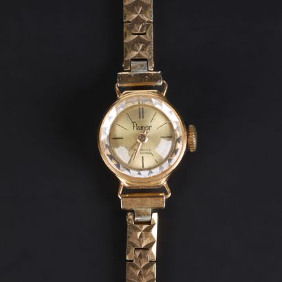 Gold ladies' wristwatch, mechanical movement...