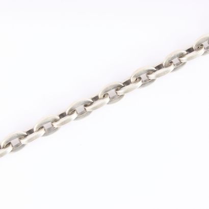 Gourmette en argent, maille ovale. 21 cm,...