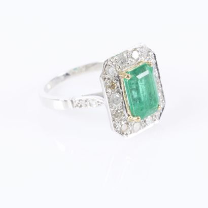 White gold and platinum ring set with an...